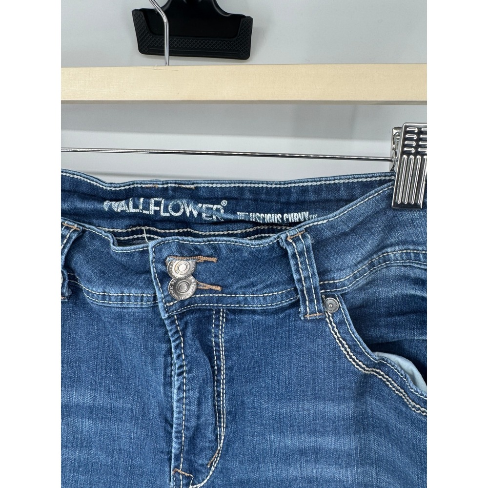 WallFlower Luscious‎ Curvy Bootcut Jeans Medium Wash Blue Denim 16 Plus Long - Picture 2 of 6